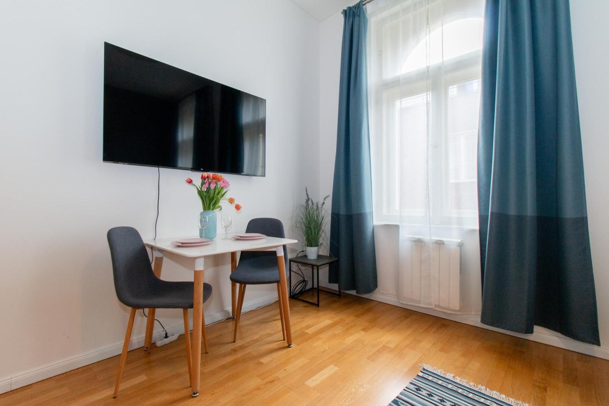 Stepanska Cr Apartment *