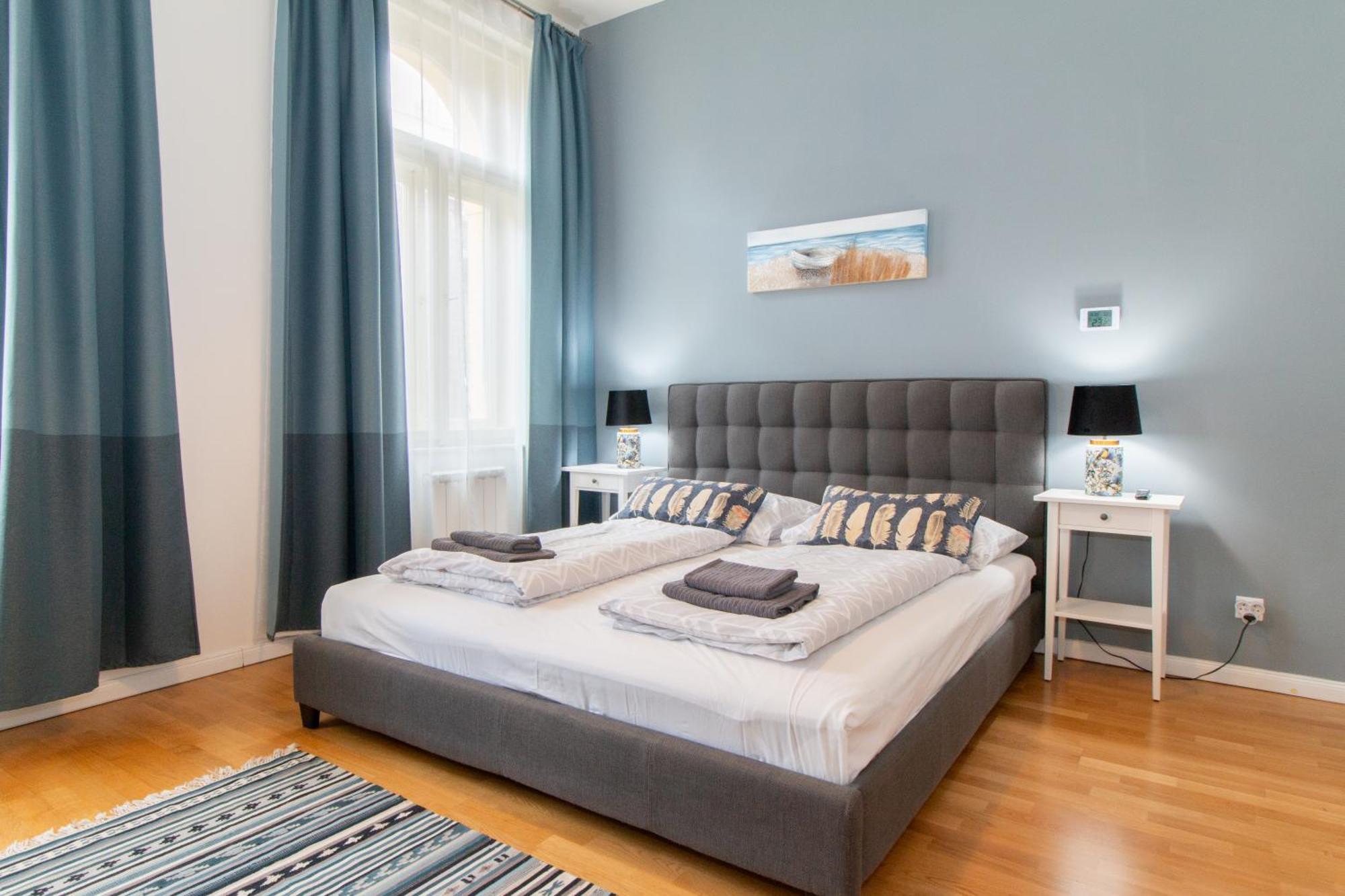 Stepanska Cr Apartment