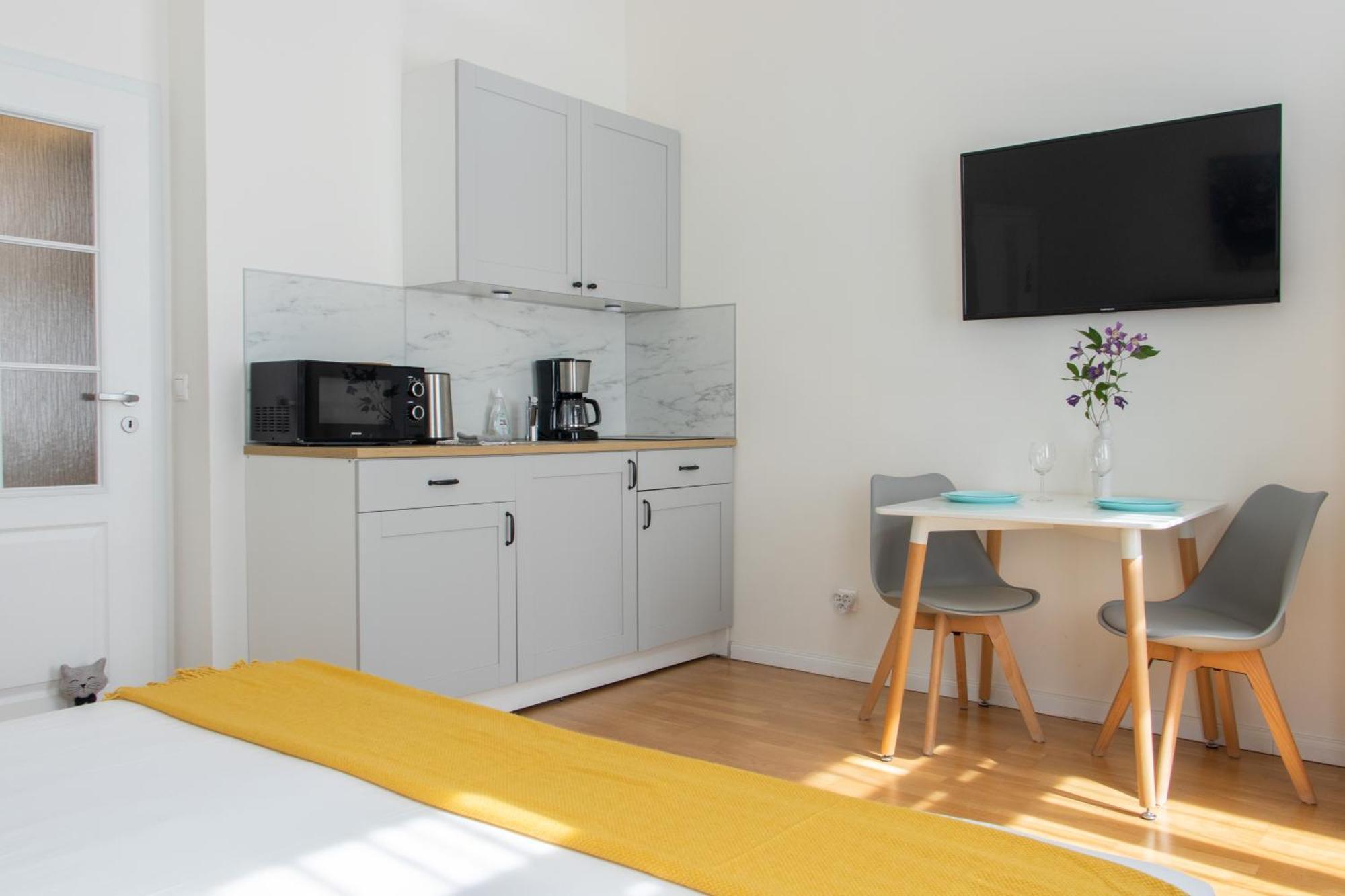 Stepanska Cr Apartment