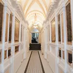 Stepanska Cr Apartments