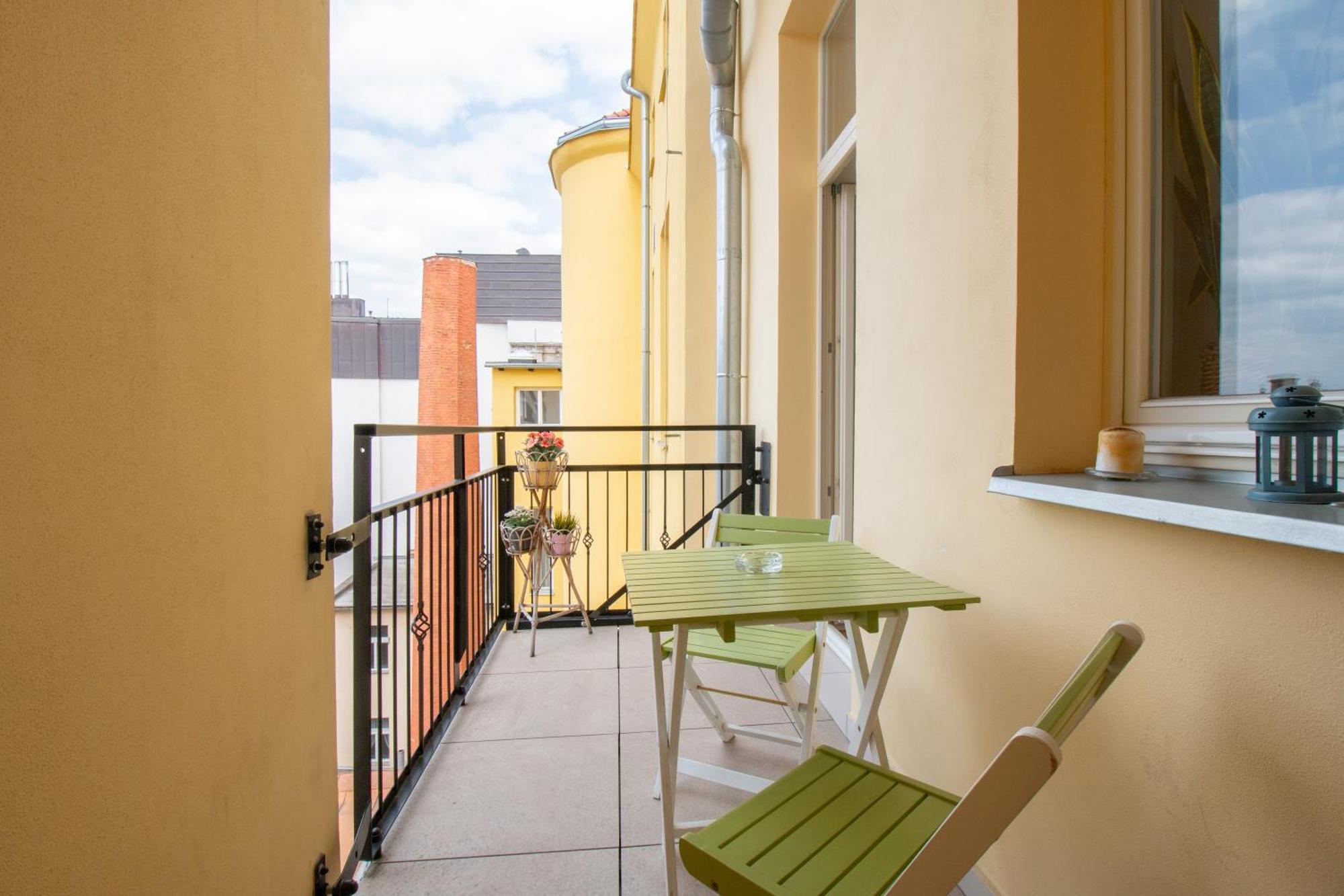 Apartment Stepanska Cr *